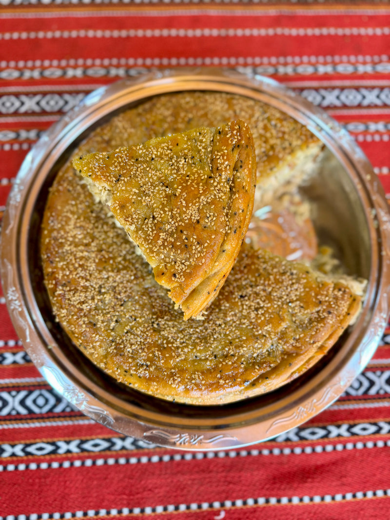 Makmoura مكمورة فريال